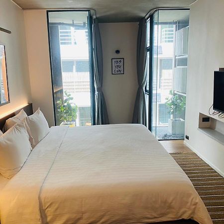T2 Residence Sathorn Banguecoque Exterior foto