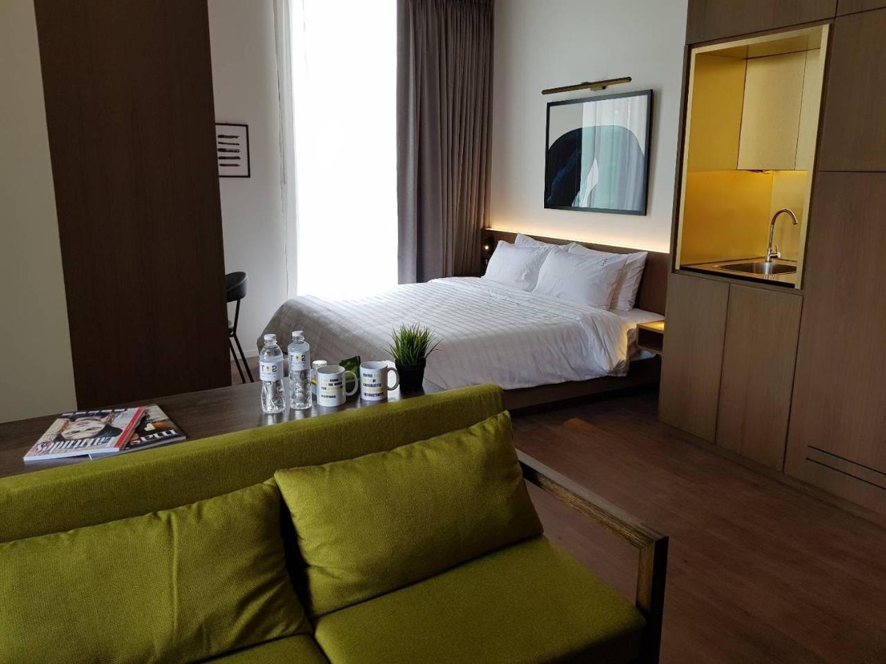 T2 Residence Sathorn Banguecoque Exterior foto