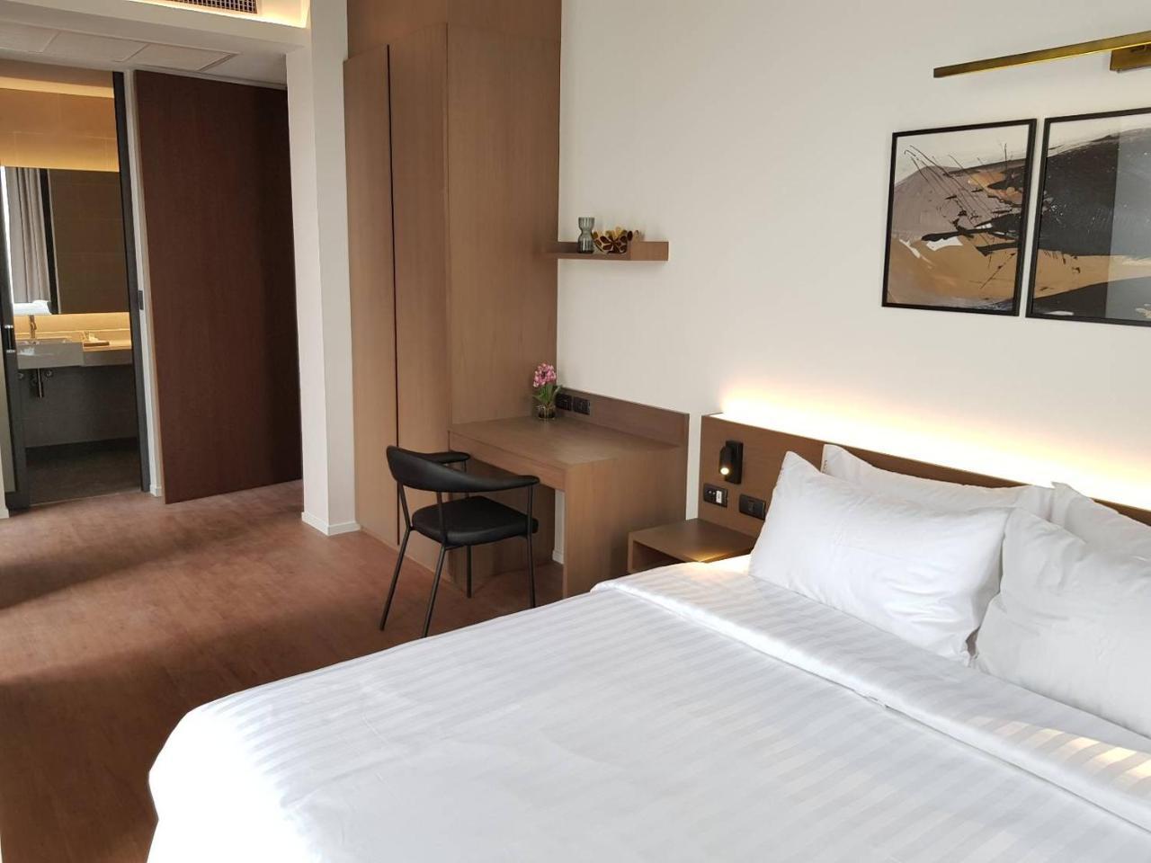 T2 Residence Sathorn Banguecoque Exterior foto
