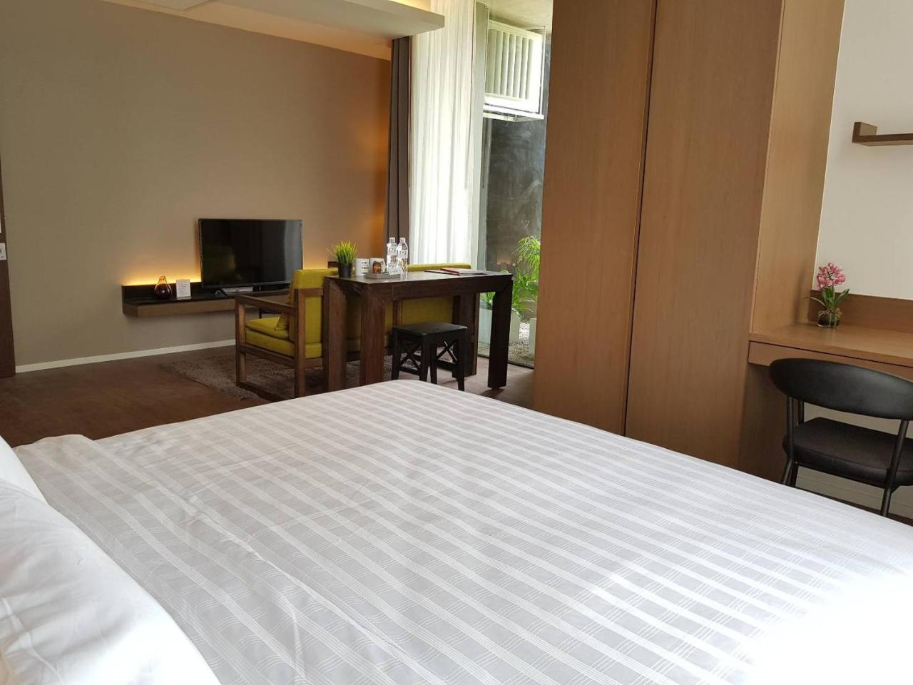 T2 Residence Sathorn Banguecoque Exterior foto