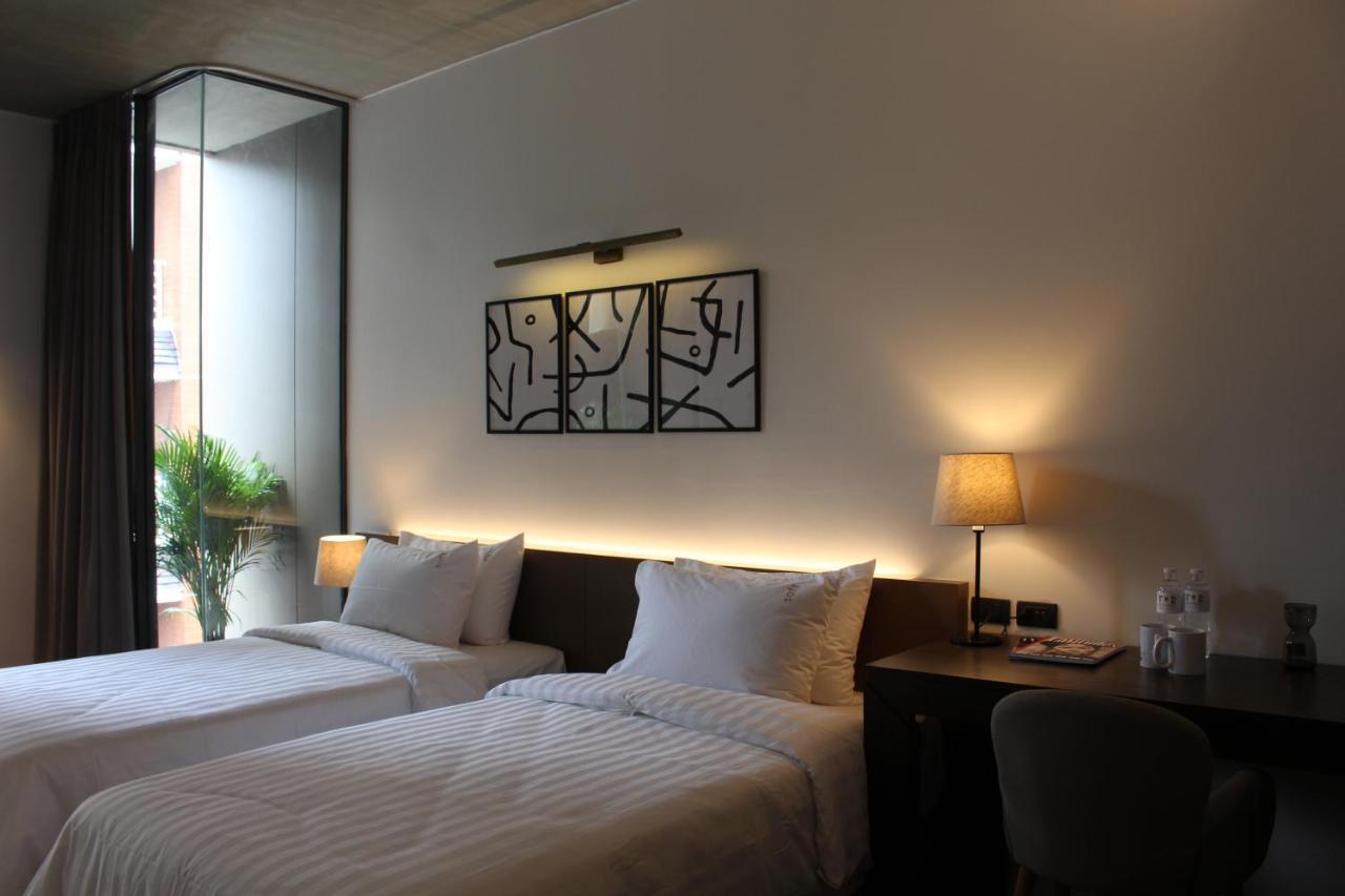 T2 Residence Sathorn Banguecoque Exterior foto
