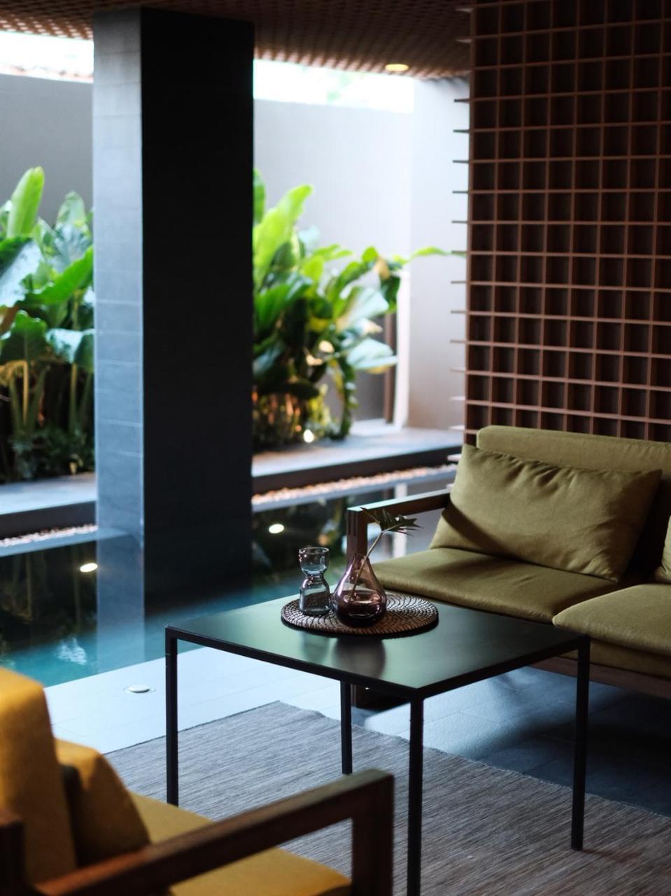 T2 Residence Sathorn Banguecoque Exterior foto