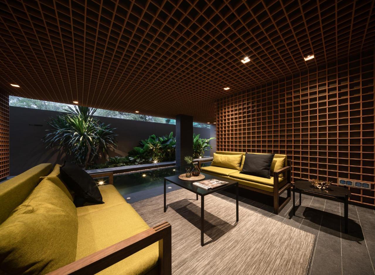 T2 Residence Sathorn Banguecoque Exterior foto